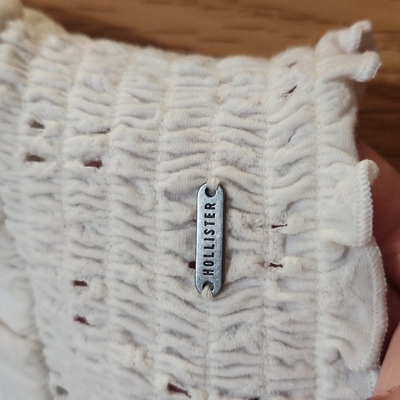 Hollister White eyelet crop top Size Small - Picture 3 of 8